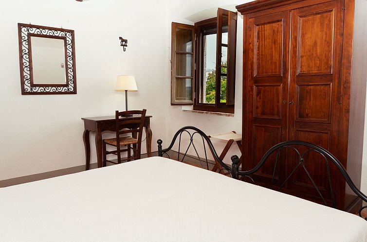 Appartement 'Tommaso' mit Schwimmbad