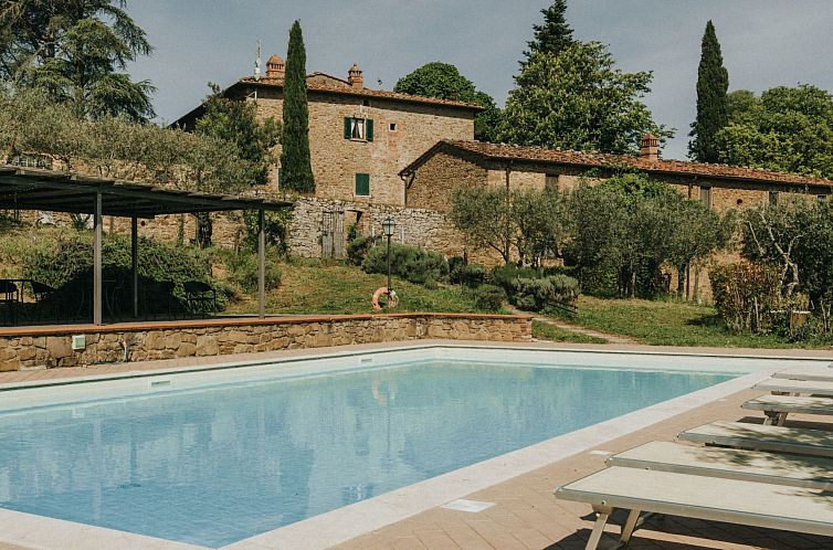 Appartement 'Tommaso' mit Schwimmbad