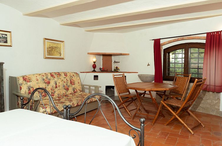 Appartement 'Giovanni' mit Pool