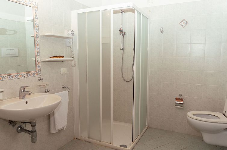 Appartement 'Giovanni' mit Pool