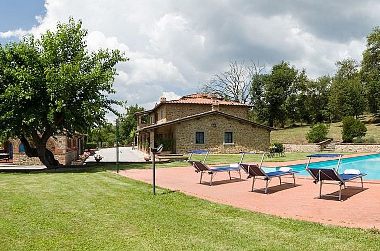 Appartement Wohnung in Bucine mit Großem Garten