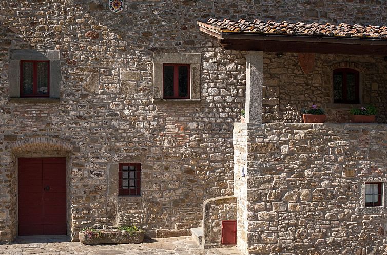 Appartement 'La torre' mit Pool