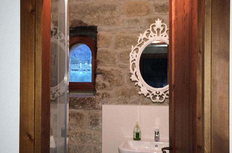 Appartement 'La torre' mit Pool