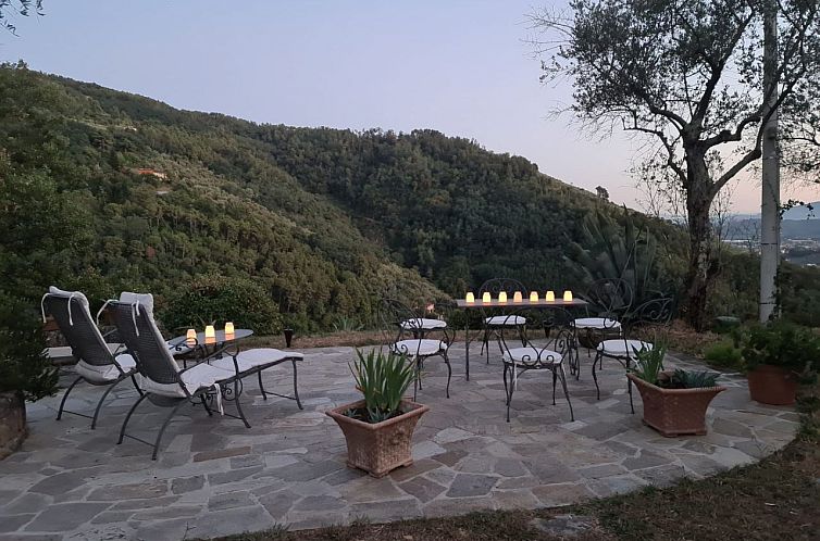 Vrijstaande woning in Pescia