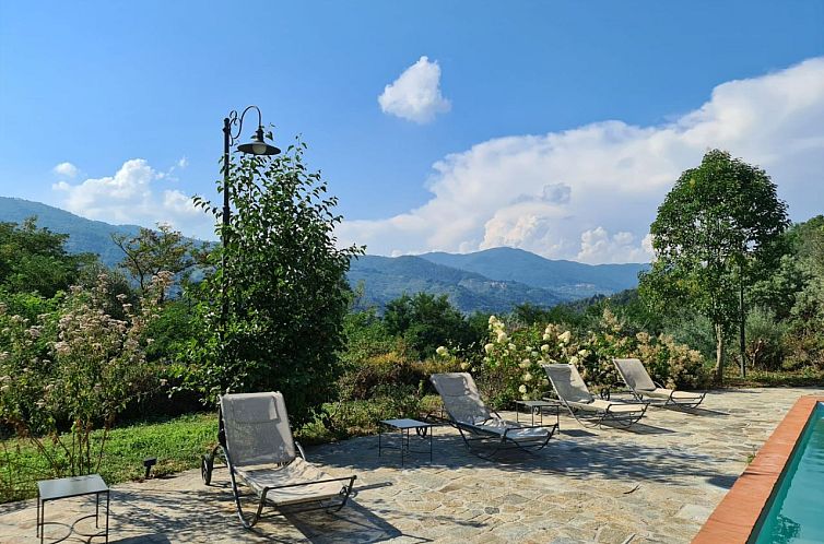 Vrijstaande woning in Pescia