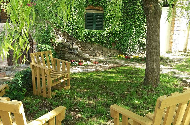 Appartement Landgut "La Tabaccaia" mit eigenem Garten und Gr