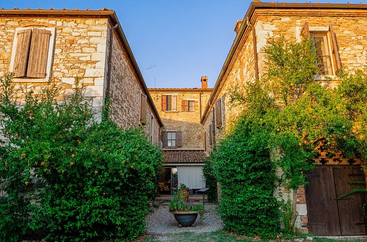 Appartement Wohnung 'Molinello pini' mit Schwimmbad