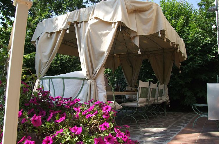 Vakantiehuis Villa 'Castagno' mit Pool