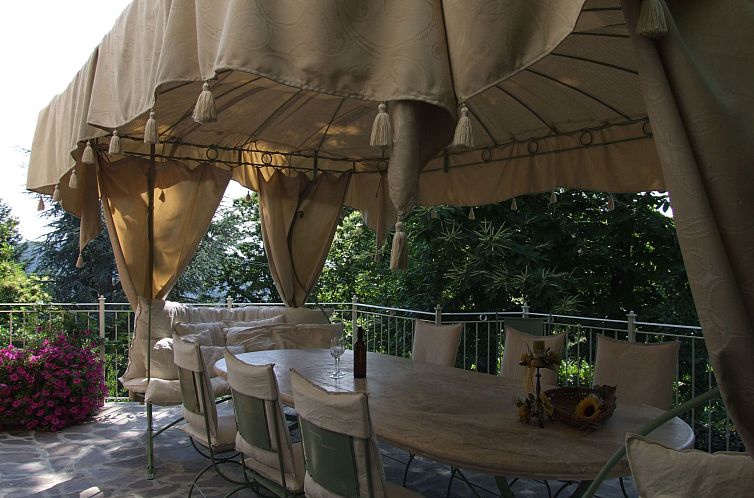 Vakantiehuis Villa 'Castagno' mit Pool