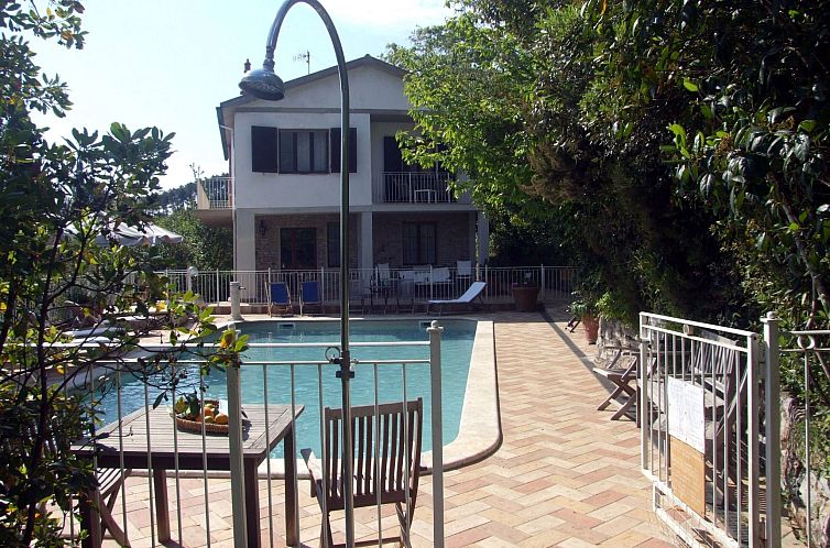 Vakantiehuis Villa 'Castagno' mit Pool