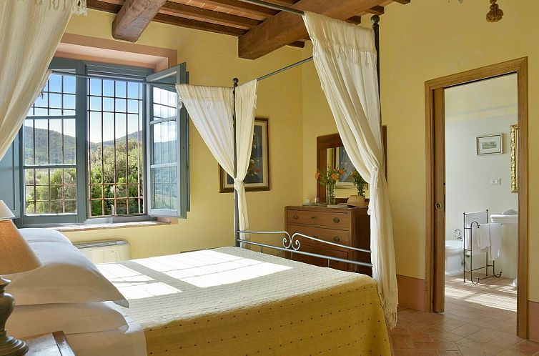 Vakantiehuis Ferienvilla 'Girasole Leccino'