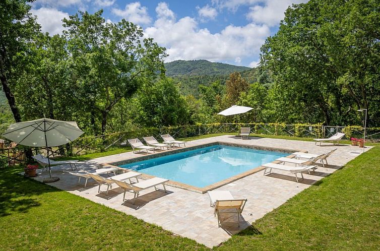 Vakantiehuis Villa mit privatem Pool in der Nähe von Bolghe