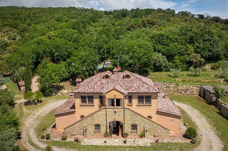 Vakantiehuis Villa mit privatem Pool in der Nähe von Bolghe