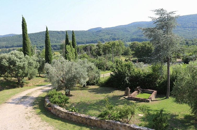 Vakantiehuis Villa mit privatem Pool in der Nähe von Bolghe