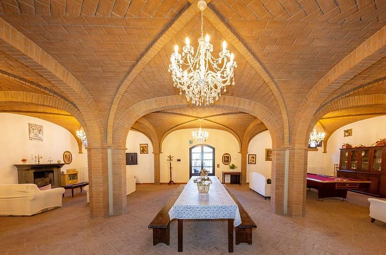 Vakantiehuis Villa mit privatem Pool in der Nähe von Bolghe