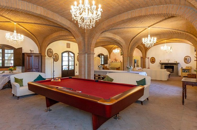 Vakantiehuis Villa mit privatem Pool in der Nähe von Bolghe