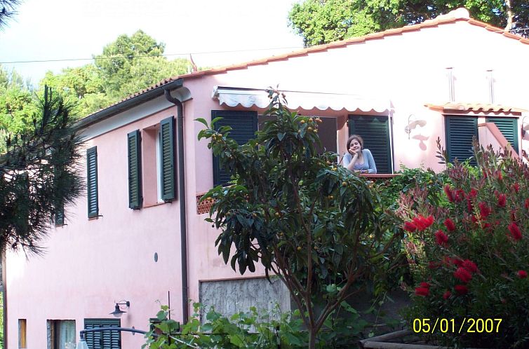 Appartement mit Terrasse