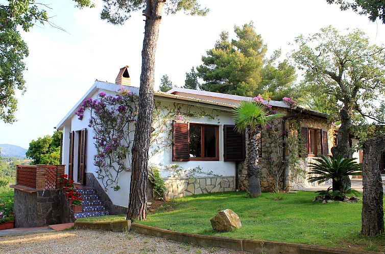 Vakantiehuis "Villa EnriMar" mit privatem Pool