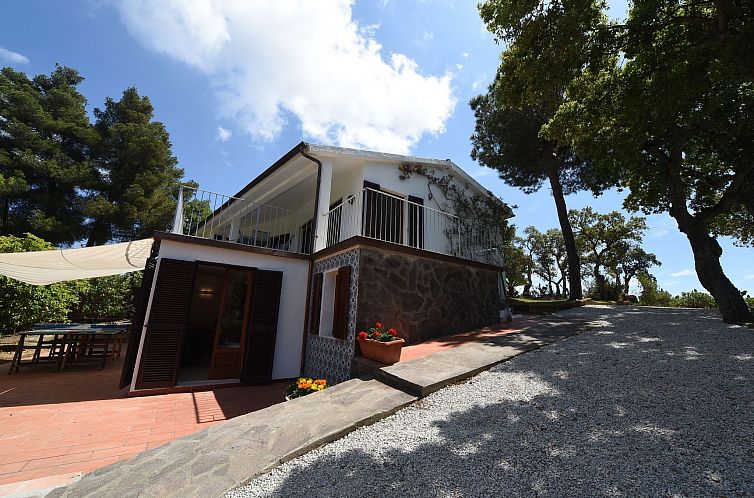 Vakantiehuis "Villa EnriMar" mit privatem Pool