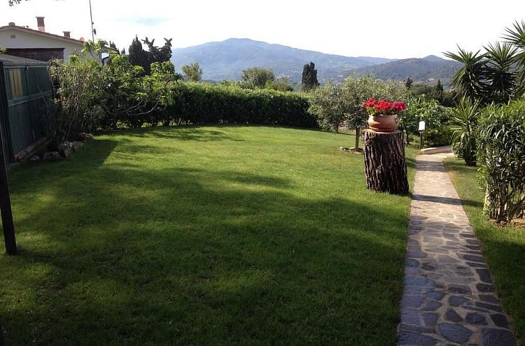 Appartement Appartement in Capoliveri mit Grill, Garten und 