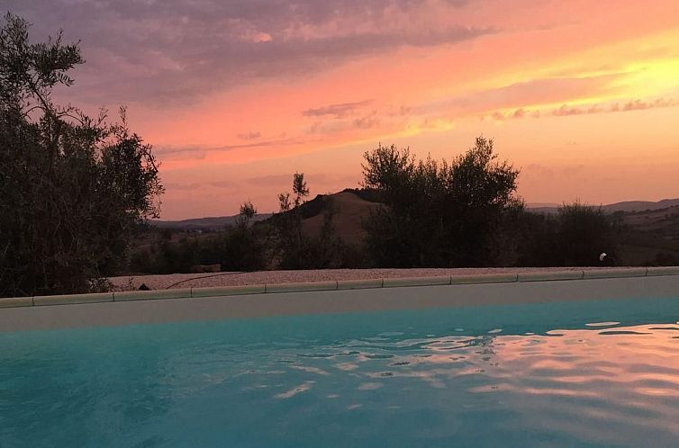 Vakantiehuis Traumhaftes Anwesen mit Schwimmbad in Meernähe