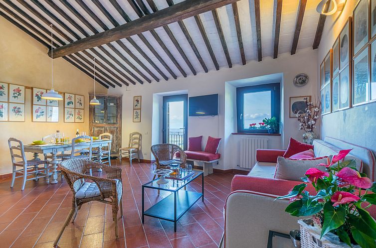 Appartement Trilocale Casa nel Castello