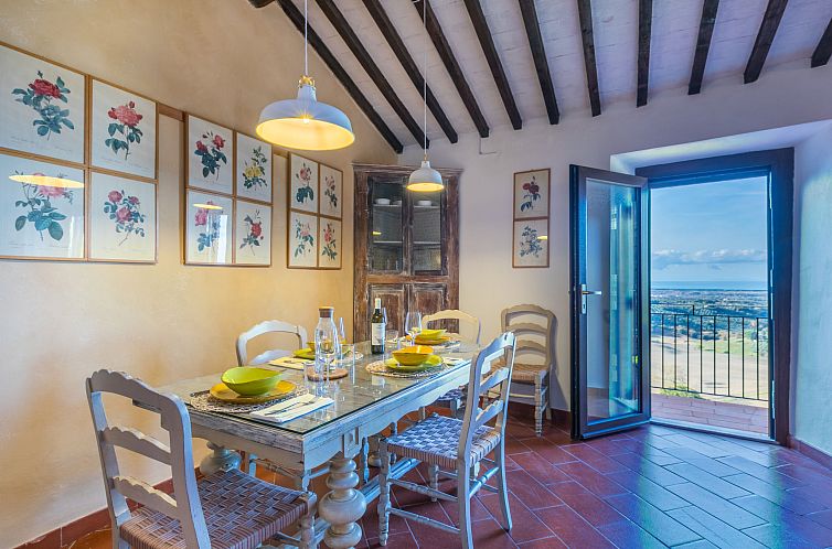 Appartement Trilocale Casa nel Castello