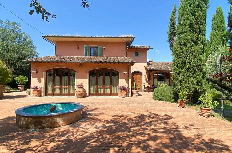Huis met privé zwembad nabij Pisa