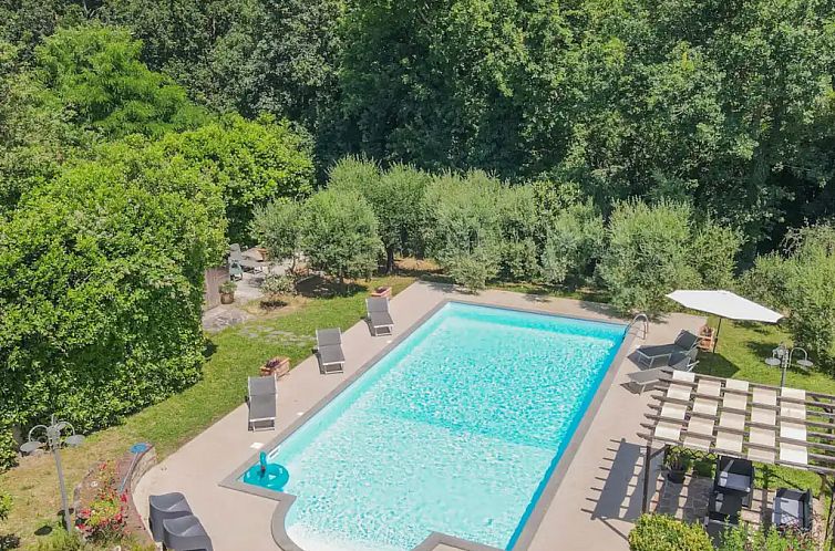 Huis met privé zwembad nabij Pisa