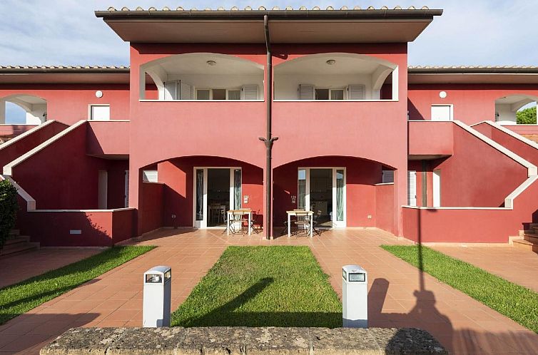 Appartement Geräumige Alloggion mit eigener Terrasse, AC