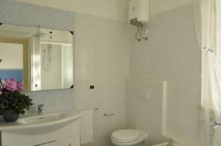 Appartement Geräumige Alloggion mit eigener Terrasse, AC