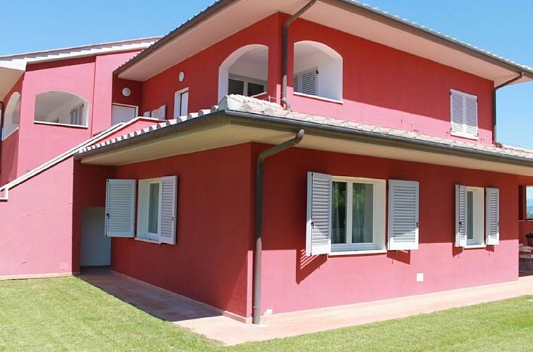 Appartement Geräumige Alloggion mit eigener Terrasse, AC