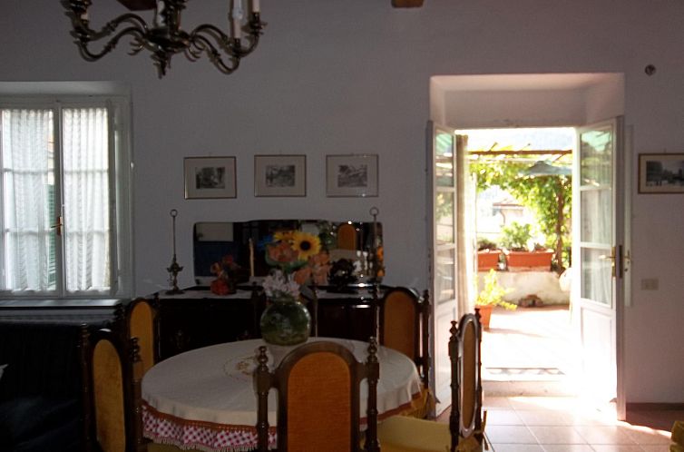 Appartement Haus mit Terrasse