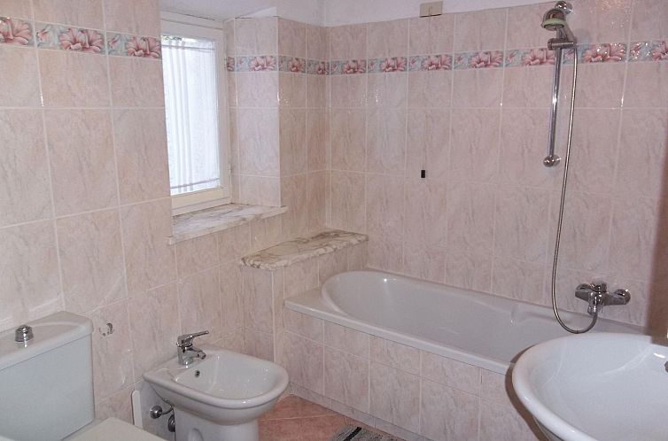 Appartement Haus mit Terrasse