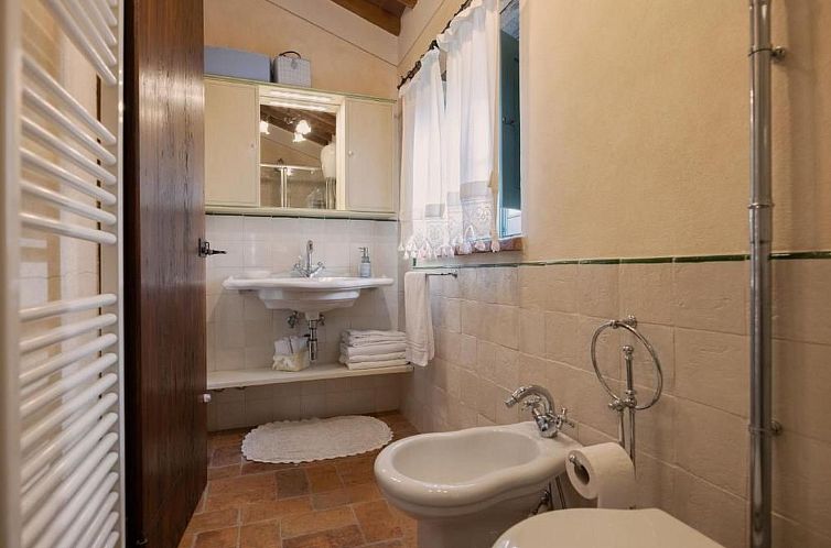 Appartement Wohnung in Cortona mit Terrasse, Garten und Gril