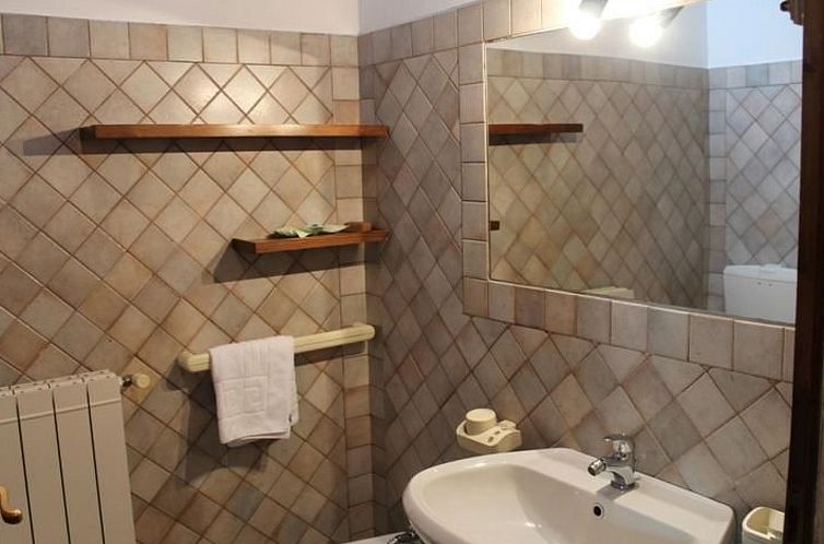 Appartement 'Santinovo olivo' mit Pool