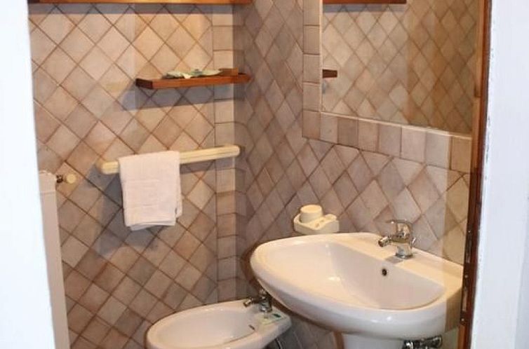 Appartement 'Santinovo olivo' mit Pool