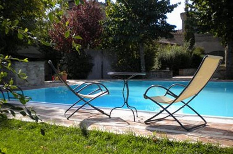 Appartement 'Santinovo olivo' mit Pool