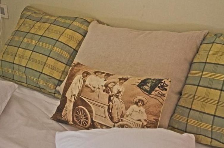 Appartement "Villa Famiglia" mit Pool