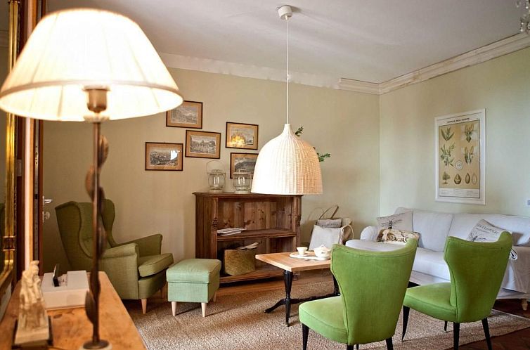 Appartement "Villa Famiglia" mit Pool