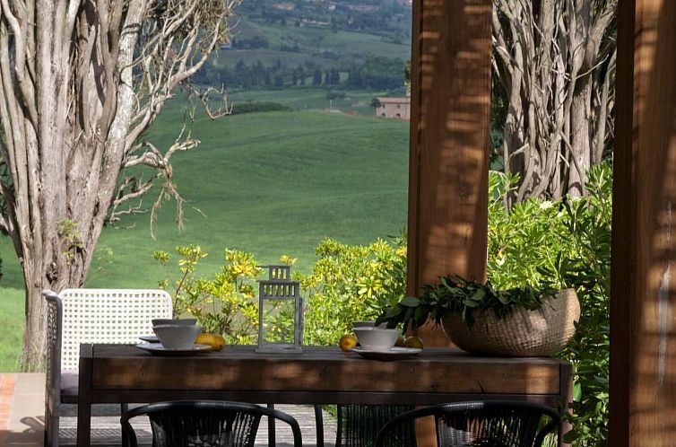 Appartement "Villa Famiglia" mit Pool