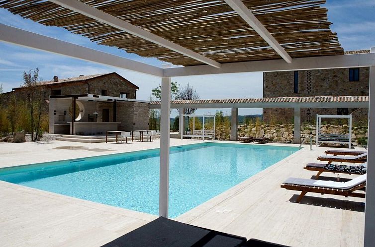 Appartement "Villa Felicita" mit Pool