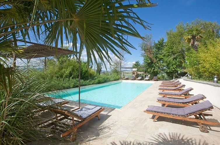 Appartement "Villa Felicita" mit Pool