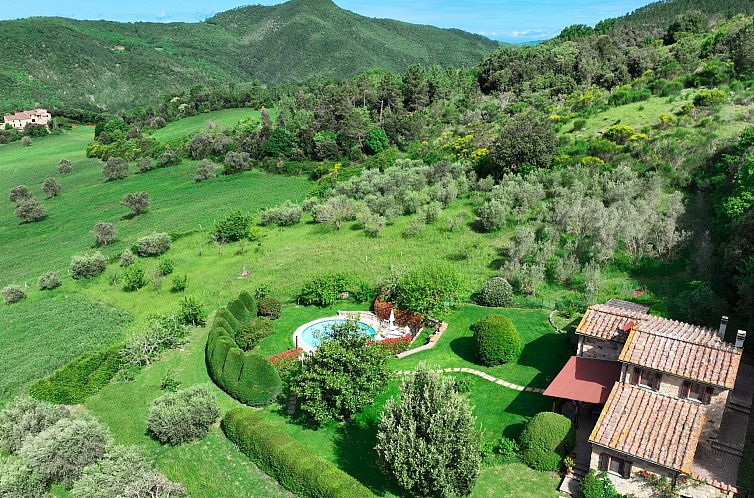 Vakantiehuis Anwesen "Toskanische Villa" mit privatem Pool