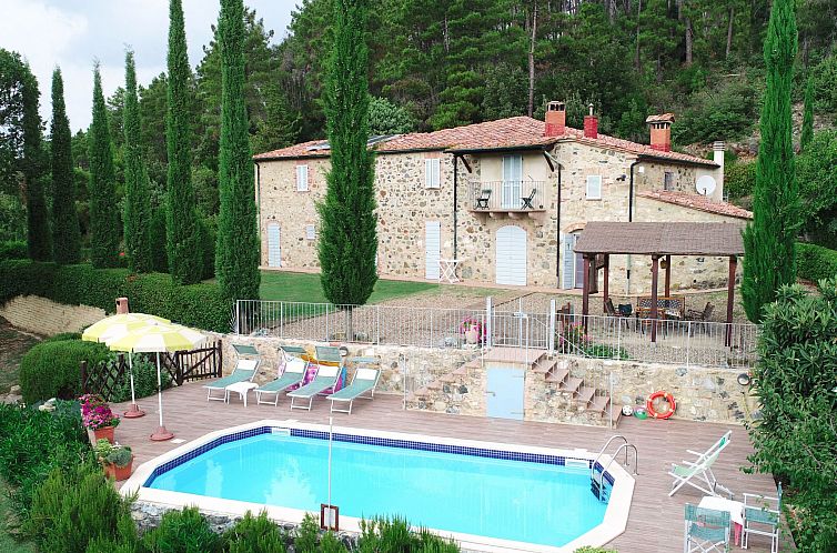 Vakantiehuis in Montecastelli Pisano mit beheiztem Whirlpool