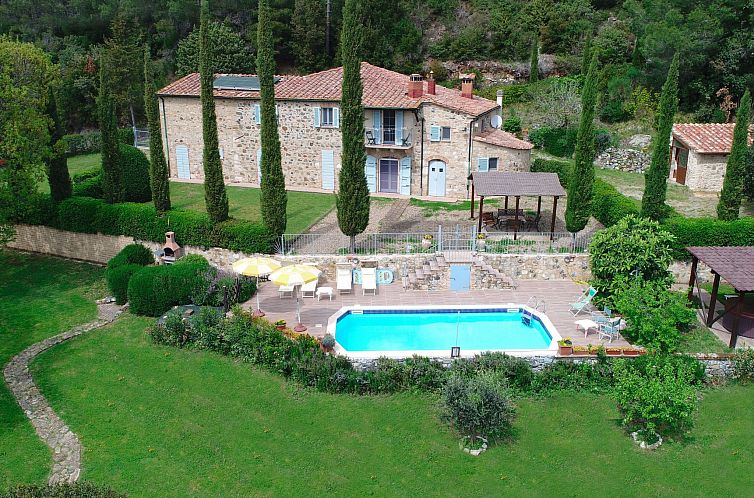 Vakantiehuis in Montecastelli Pisano mit beheiztem Whirlpool