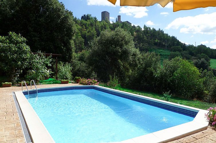 Vakantiehuis in Montecastelli Pisano mit beheiztem Whirlpool