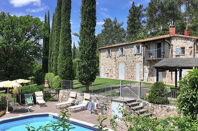 Vakantiehuis in Montecastelli Pisano mit beheiztem Whirlpool