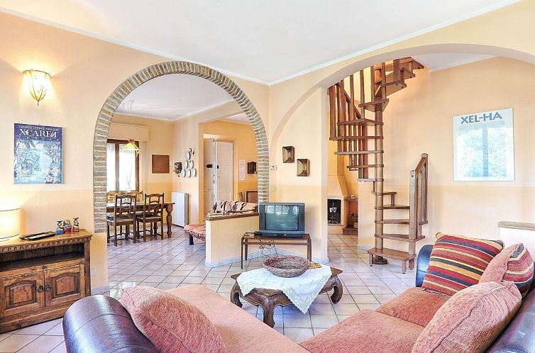 Appartement Große Wohnung in Mazzanta mit Schöner Terrasse