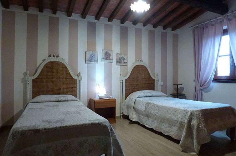 Vakantiehuis Rustico inmitten eines Olivenhainens